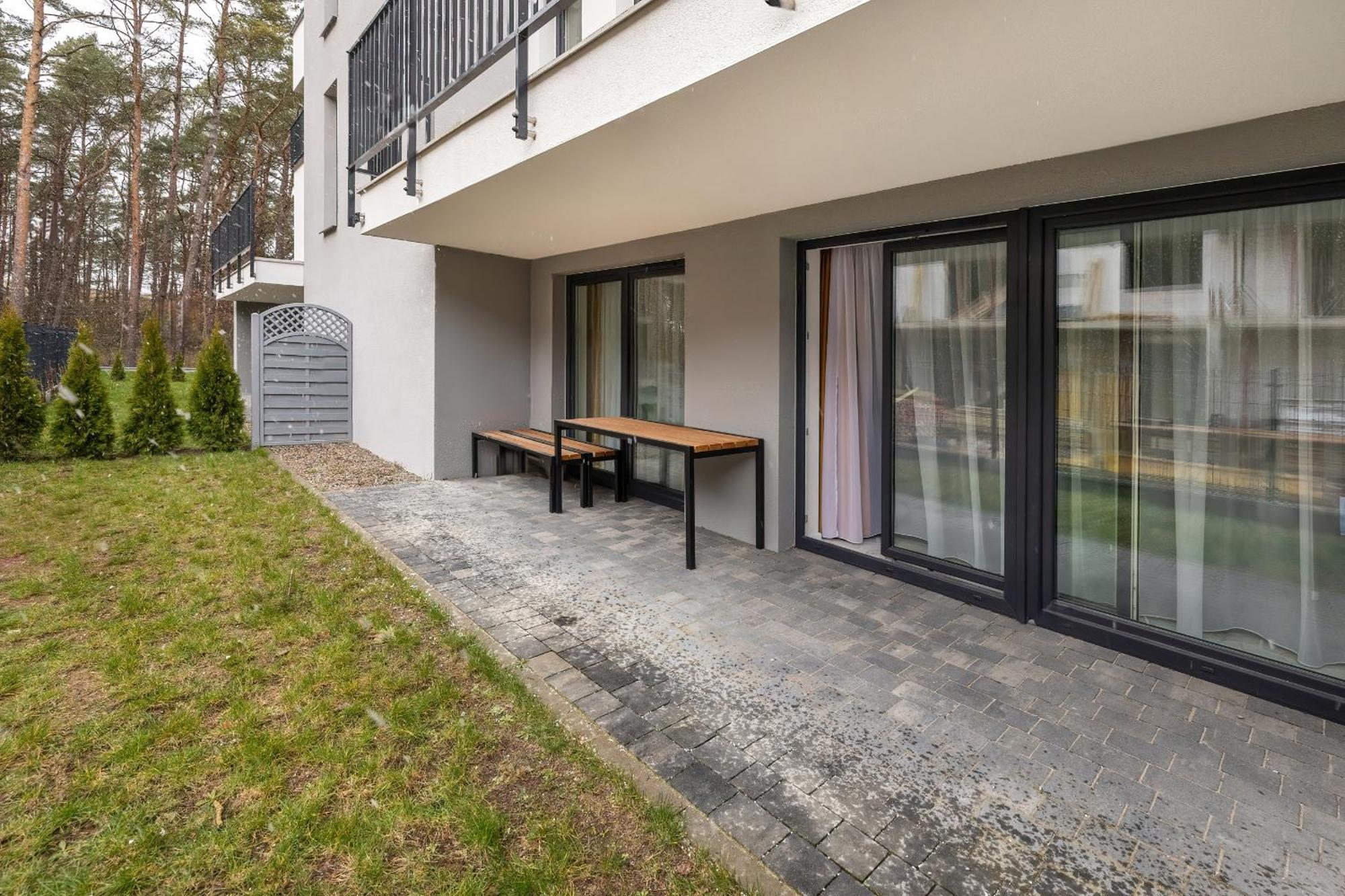 Miedzywodzie Beautiful Apartment With Garden & Parking By Noclegi Renters Exterior foto
